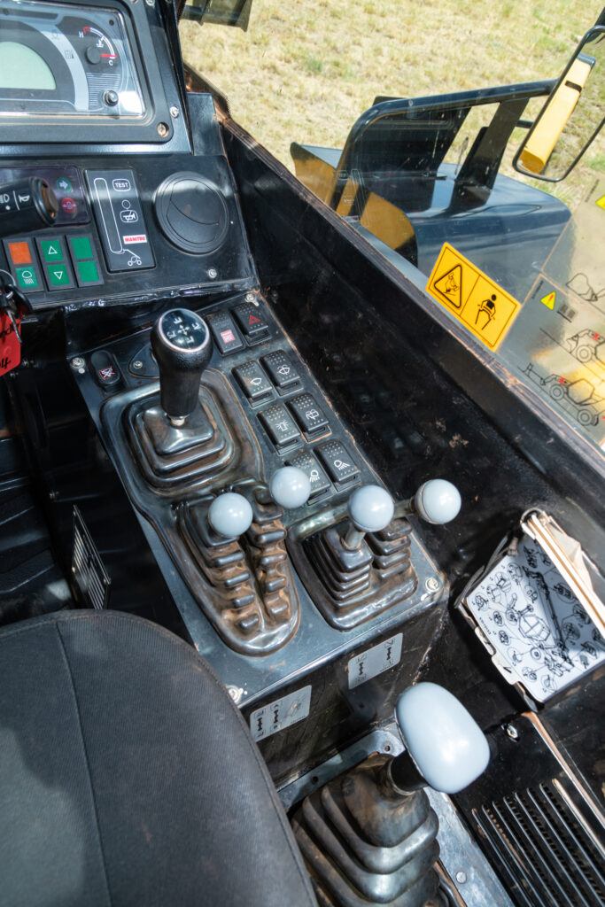 detail telescopic handler tx 4017 gehl 009