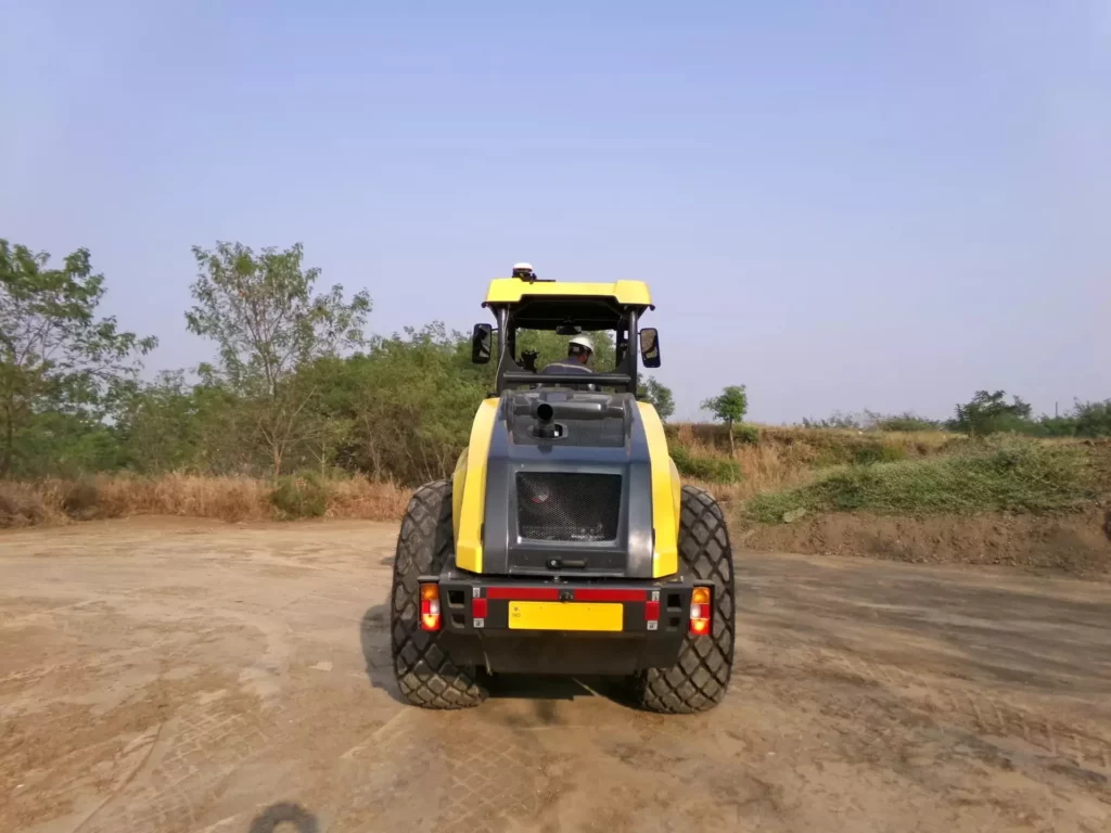 imgi 37 2024 11 BW212 5CL 005