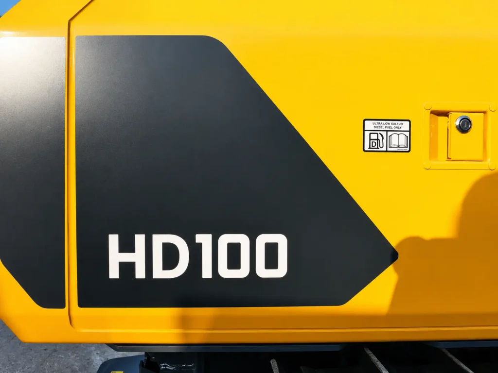 HD100 3 P1040711 copy